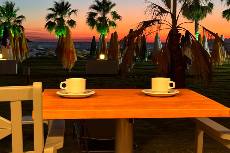 Bueno Beach Hotel